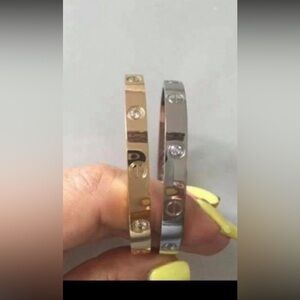 Gold plated bangle bracelet. New